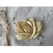 他の写真1: セルロイド　薔薇　ブローチ