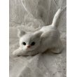 画像1: リアル　白猫　置物 (1)