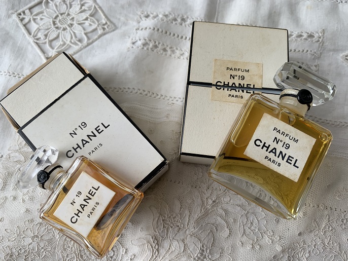 画像: ヴィンテージ CHANEL 香水No19　個別売り