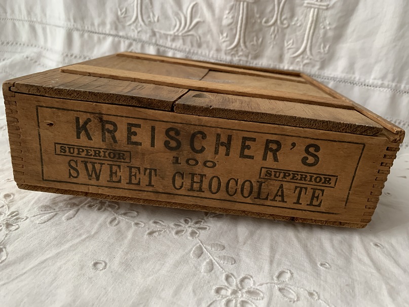 画像: チョコレート木箱　ジャンク